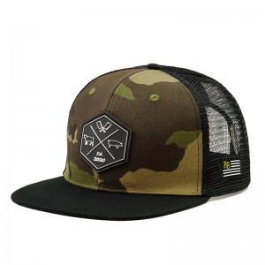 Engros tilpasset hip hop camo snapback mesh broderet patch logo brugerdefineret 6 panel flad brændsel trucker cap og hat