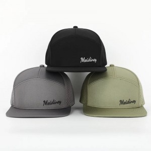 OEM Custom High Quality Embroidery Logo Luxury 7 Panel Snapback Cap Adult Flat Bill Snap Back Hat med laserskårne huller